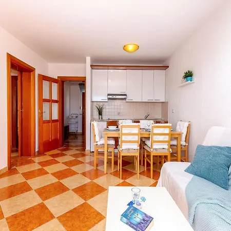 Apartment Luxurious Apartments In Kvarner Close To Sea Crikvenica